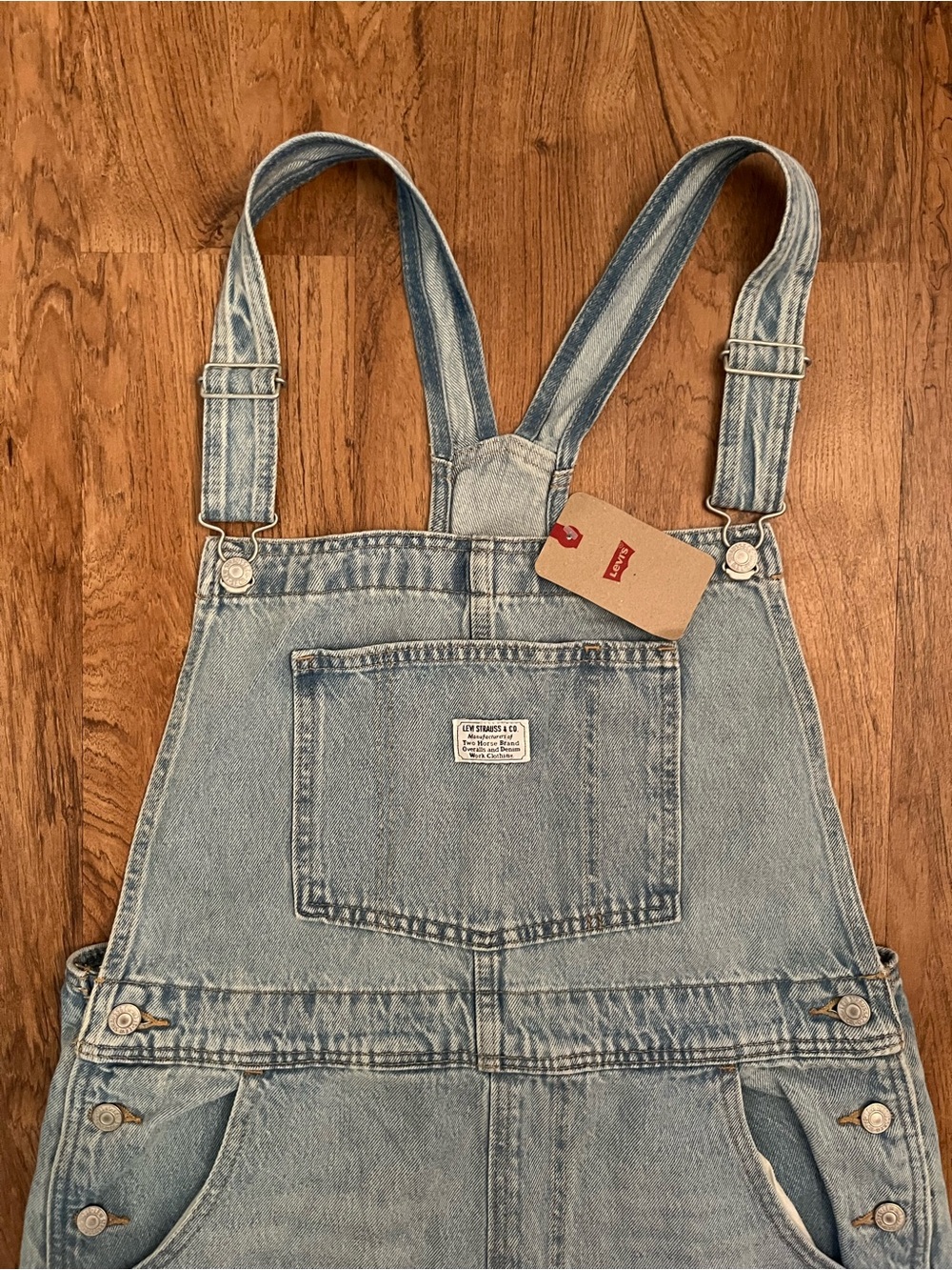 NWT Levi’s Vintage Cuffed Overall Shorts - Picture 7 of 13